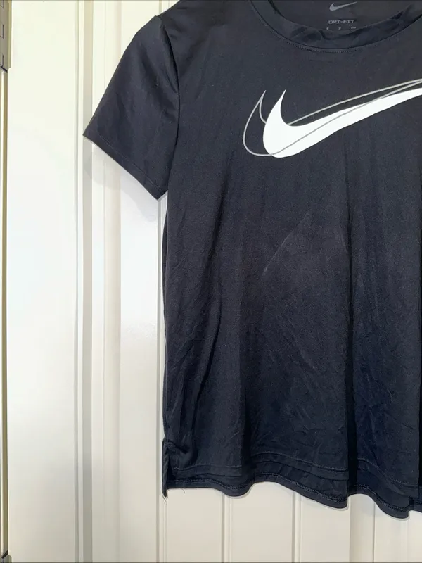 Nike Women's Dri-FIT Swoosh Run Short-Sleeve Running Top S - Image 3