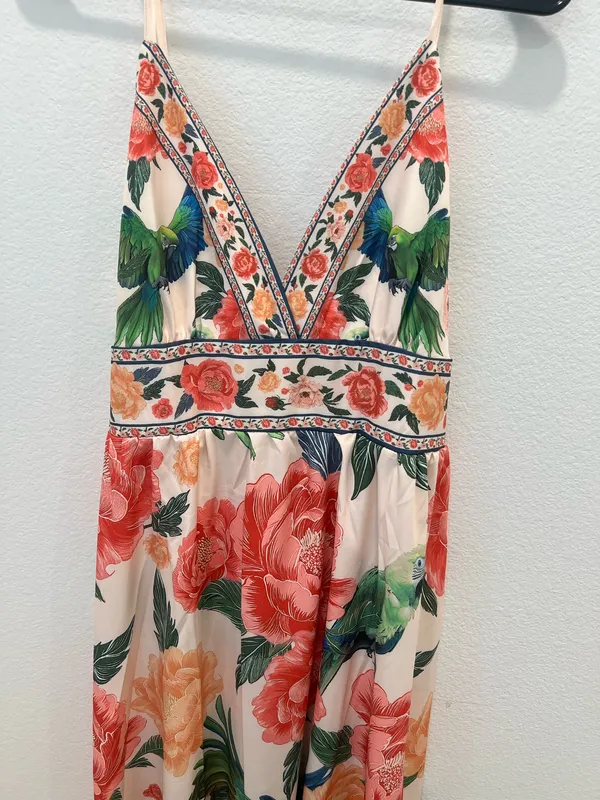 Floral V-Neck Maxi Dress with Parrot Print -by Sunday Up Size L - Image 4
