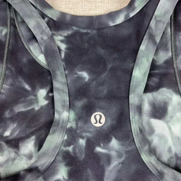 Lululemon Tank Top Womens 4 Green Black Batik Racerback Athletic Yoga Workout - Image 2