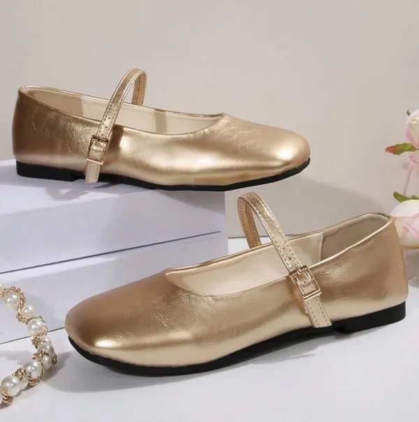 SheIn Women's Buckle Decor Simple Ballet Flats - Image 3