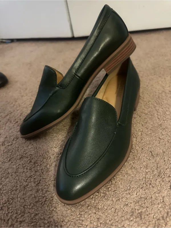 Cushionaire Dark Green Loafers New 7.5 - Image 3