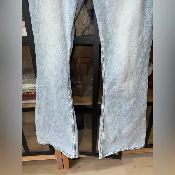 Abercrombie Ultra High Rise Flare Jeans denim pants light wash waisted groovy - Image 6