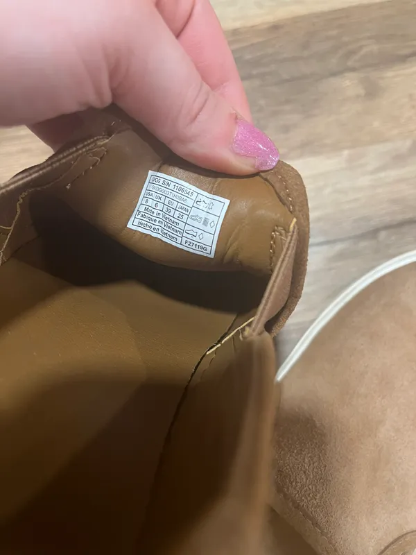 UGG Platform Shoes - Image 4