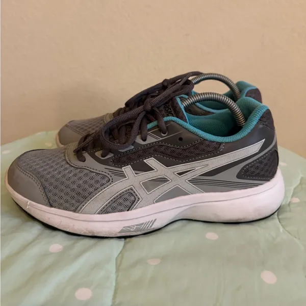 ASICS Gray and Blue Sneakers size 6.5 - Image 2