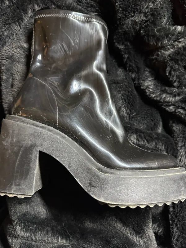 H&M Platform Boots Black - Image 4