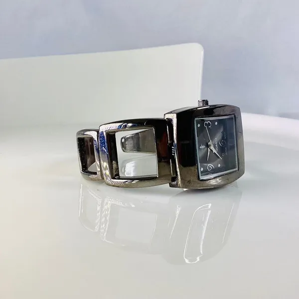 Fleur de Lis Snap Bracelet Watch Silver - Image 4
