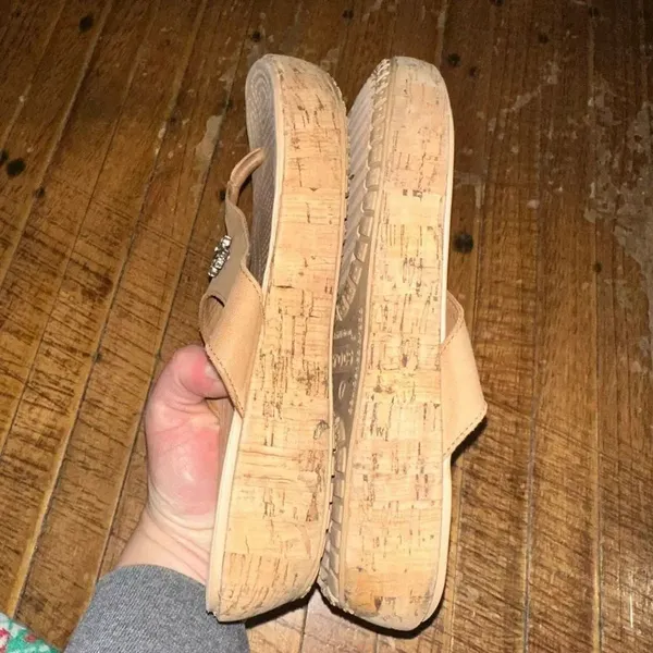 Crocs rubber washable faux cork ortho tan 7 wedge sandals - Image 5