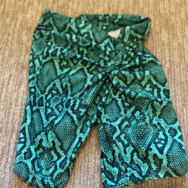 Mgtelk snake print bike shorts - Image 2