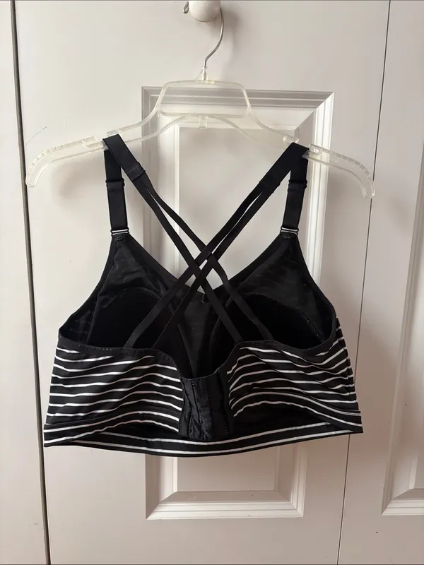 Livi No Wire Striped Black & White Crisscross Bralette Size 44DDD - Image 2