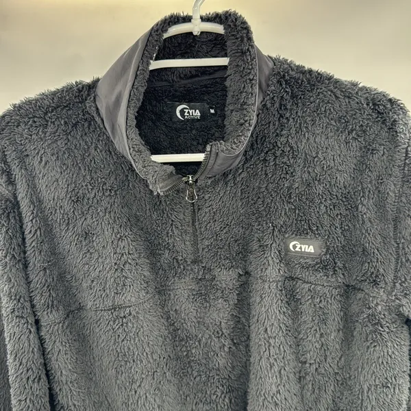ZYIA black Sherpa 1/4 zip pullover M cozy warm outdoor activewear neutral soft - Image 5