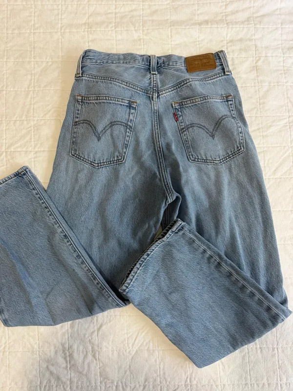 Levi’s Ribcage Ankle Straight Jeans - Image 2