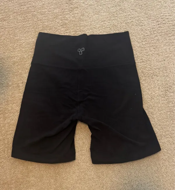 Aritzia Butter Biker Shorts 6” - Image 2