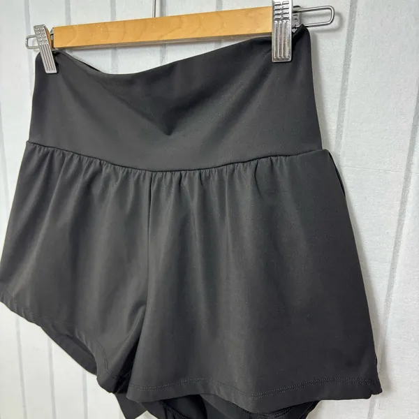 HALARA Women's High-Waisted Black Shorts Size‎ M - Image 2