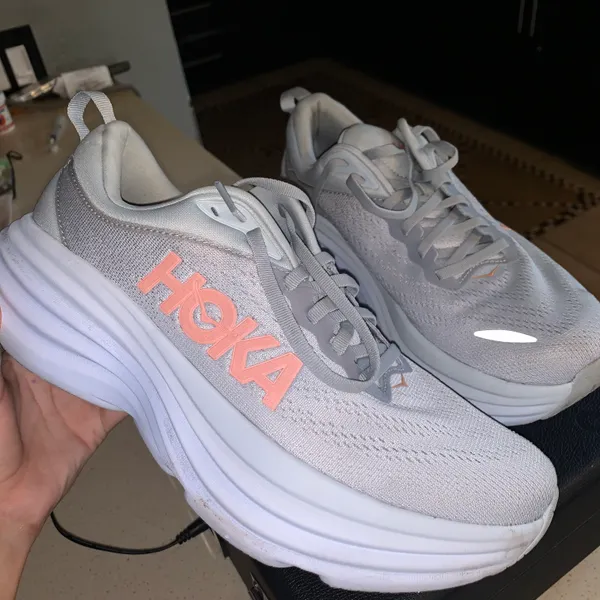 One Bondi 8 Max Cushioned Road Women’s Running Shoe Size 9 - Image 2