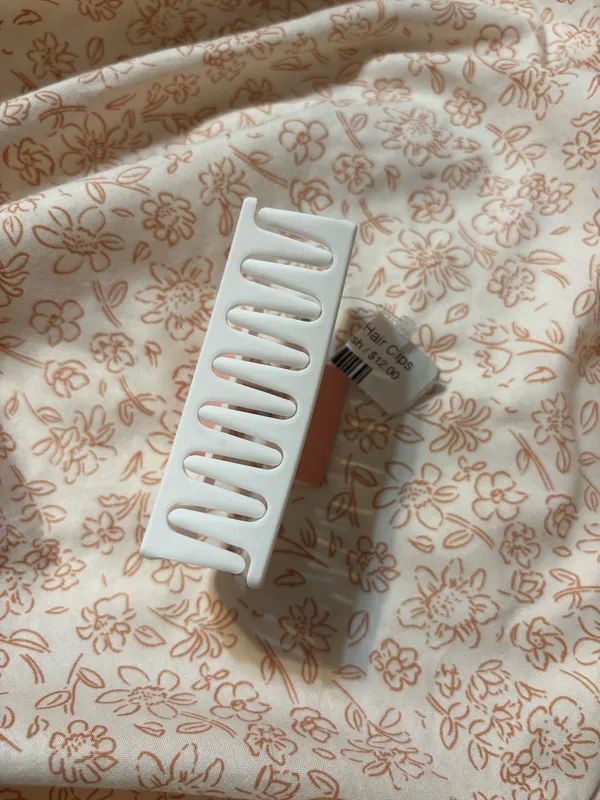 Boutique Hair Clip - Image 3