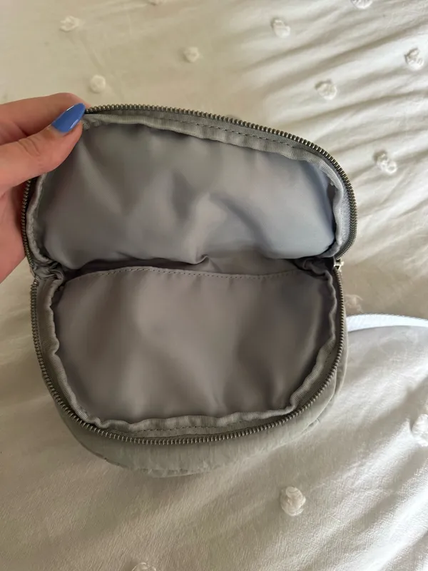 Lululemon Crossbody - Image 4
