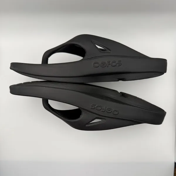 OOFOS Adults' OOriginal Recovery Black Flip‎ Flop Sandals Men’s 8 / Women’s 10 - Image 6
