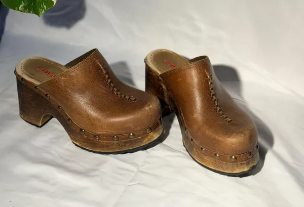 Vintage Y2K Candie’s Leather Clogs - Image 2