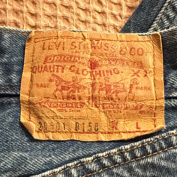 Levi's Classic Blue Jeans with Signature Patch - Image 3