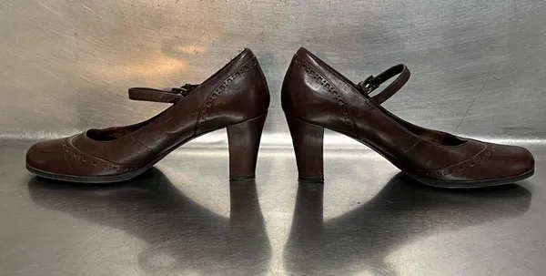 Etienne Aigner Nadine Brown Mary Jane Strap Pump - Size 7 1/2 - VGUC - Image 4