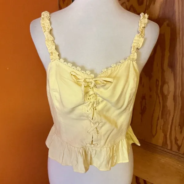 Urban outfitters yellow feminine tank top - Image 10