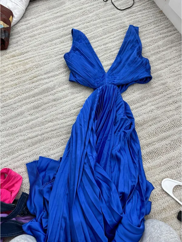 Abercrombie Giselle Pleated Cut Out Dress - Image 2