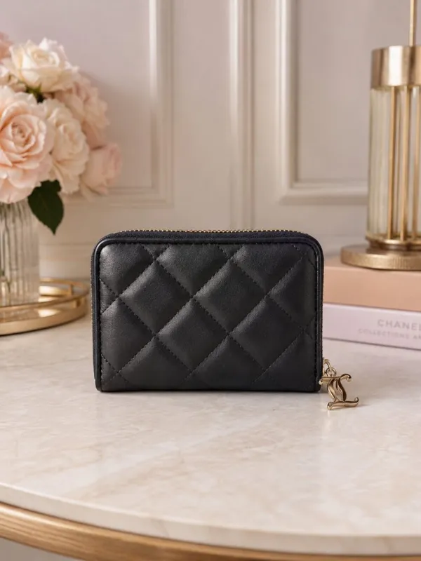 Juicy Couture Black Quilted Zip Wallet Gold Logo Charm Wristlet Y2K - Image 3
