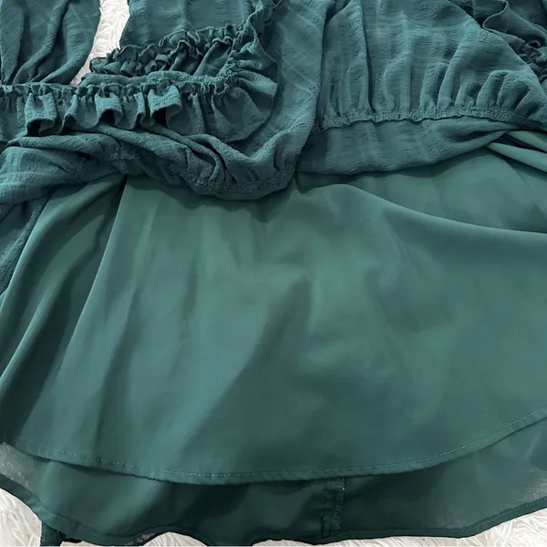 Selfie Leslie Emerald Green Ruffle Tiered Mini Dress Long Sleeve Cutout Size M - Image 14