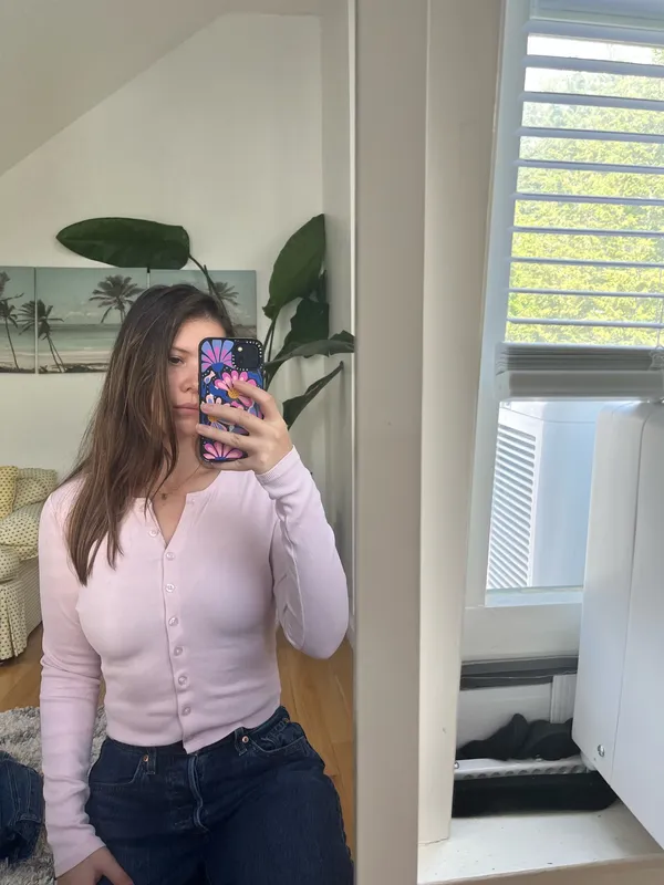 Light Pink Cropped Cardigan - Image 2