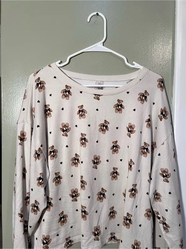 American Eagle Women’s Size Large Lounge Sweatshirt Beige Teddy Bear Print Heart - Image 4