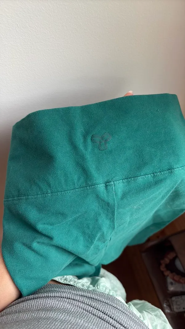 Aritzia TNA Biker Shorts  - Image 4