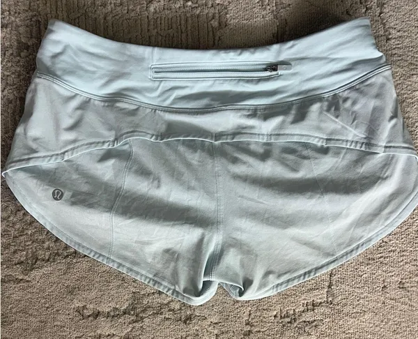 Lululemon Shorts Speed Up 2.5" - Image 3