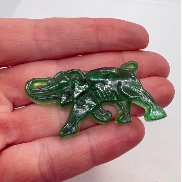 Vintage Green Plastic Elephant‎ Brooch UV Glow Fluorescent Animal Pin SKU 275 - Image 4