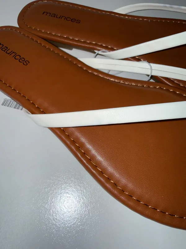Maurices Ruby Sandals White Cognac Thong Flip Flops NWT - Image 5