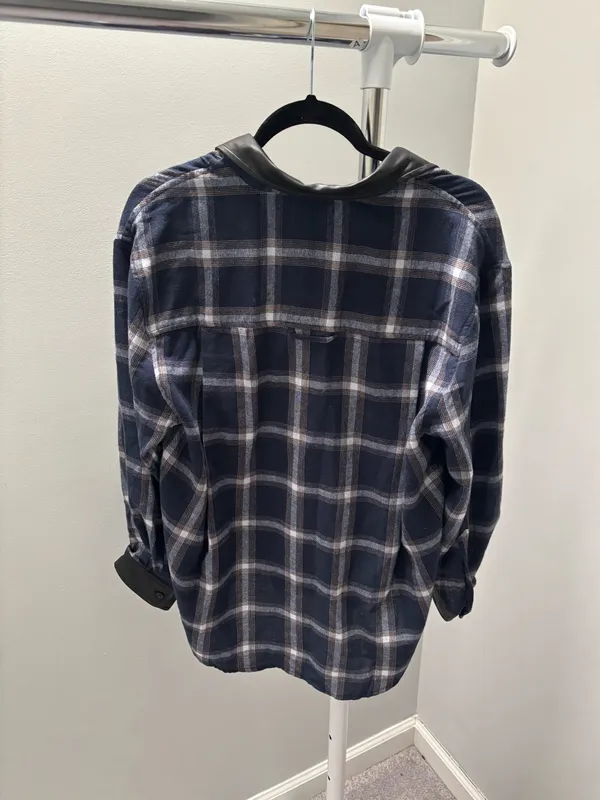 Heartloom Flannel Women’s Shirt Button Down Faux Leather Trim Plaid Blue White - Image 7