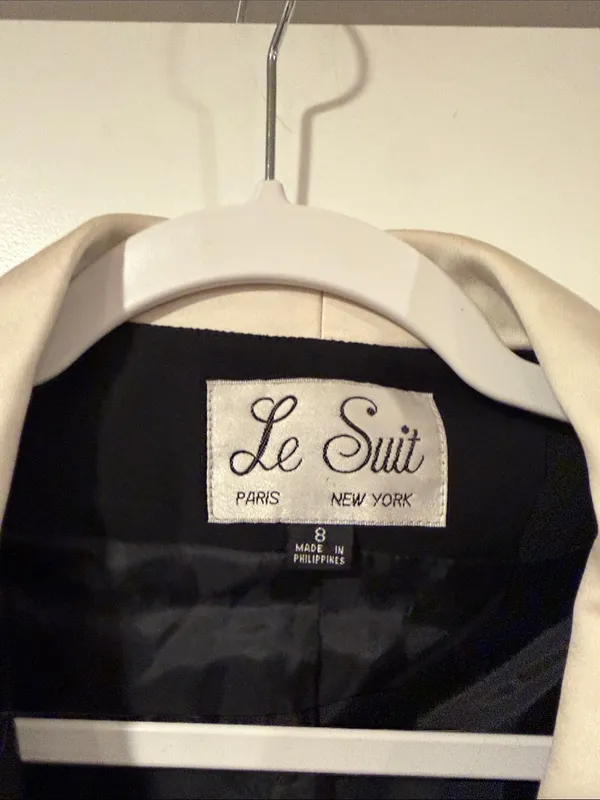 Le Suit Black Blazer with Cream Rounded Collar 8‎ - Image 3