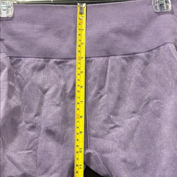 Fabletics Lavender Seamless Long Sleeve Top and Leggings Set size L/XL - Image 6