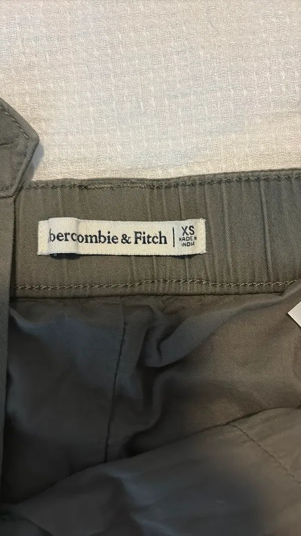 Abercrombie Olive Green Skort - Image 3
