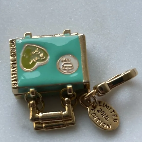NWOT Juicy couture Gold and Turquoise World Traveller Charm - Image 3