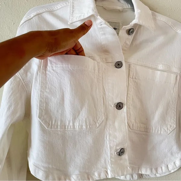 Abercrombie & Fitch White Cropped Denim Jacket size XS boyfriend Boxy fit - Image 3