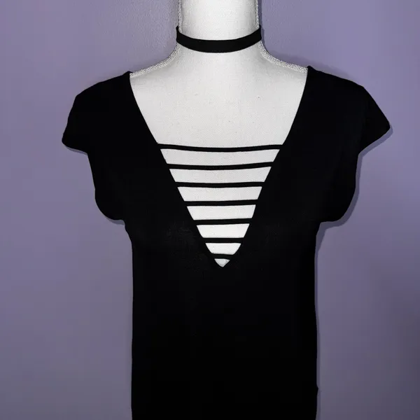 NEW American Eagle Black Strappy V-Neck Top - Image 3