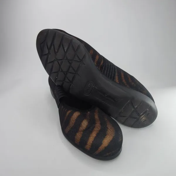 animal print Mary Jane flats sz 6W - Image 6