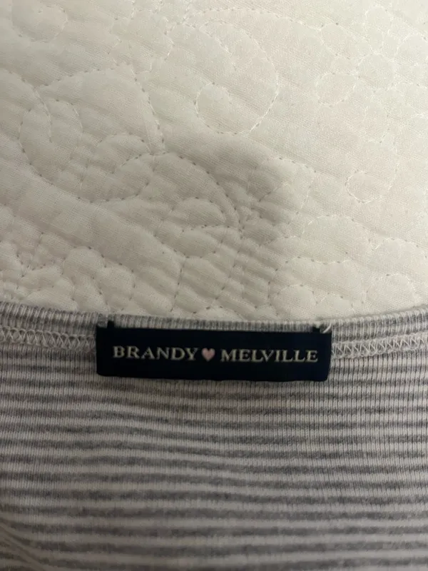 Brandy Melville Scoop Neck T-shirt - Image 3