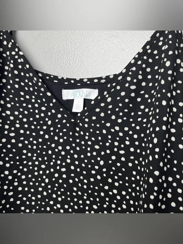 NWT Abound Black Ivory Polka Dot Cami Top V-Neck Spaghetti Strap Size Small - Image 4