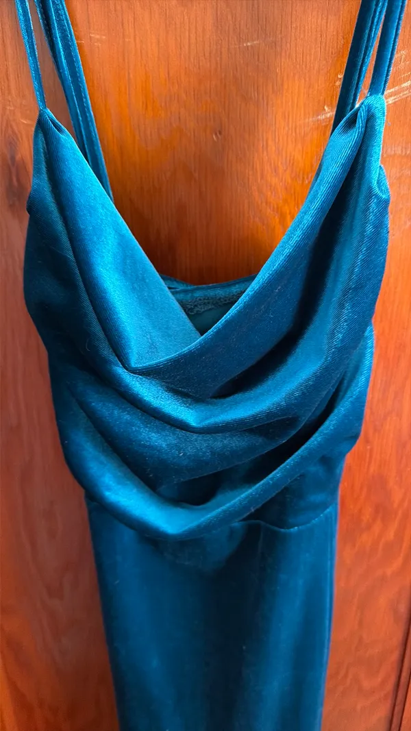 Formal Blue Velvet Dress - Image 2