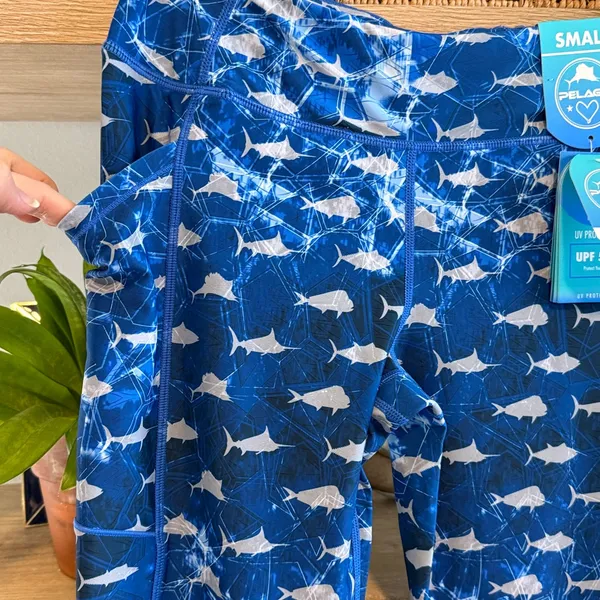 NWT Pelagic UPF 50 Mid-Rise Fiji Legging Hex Americamo, Small - Image 8