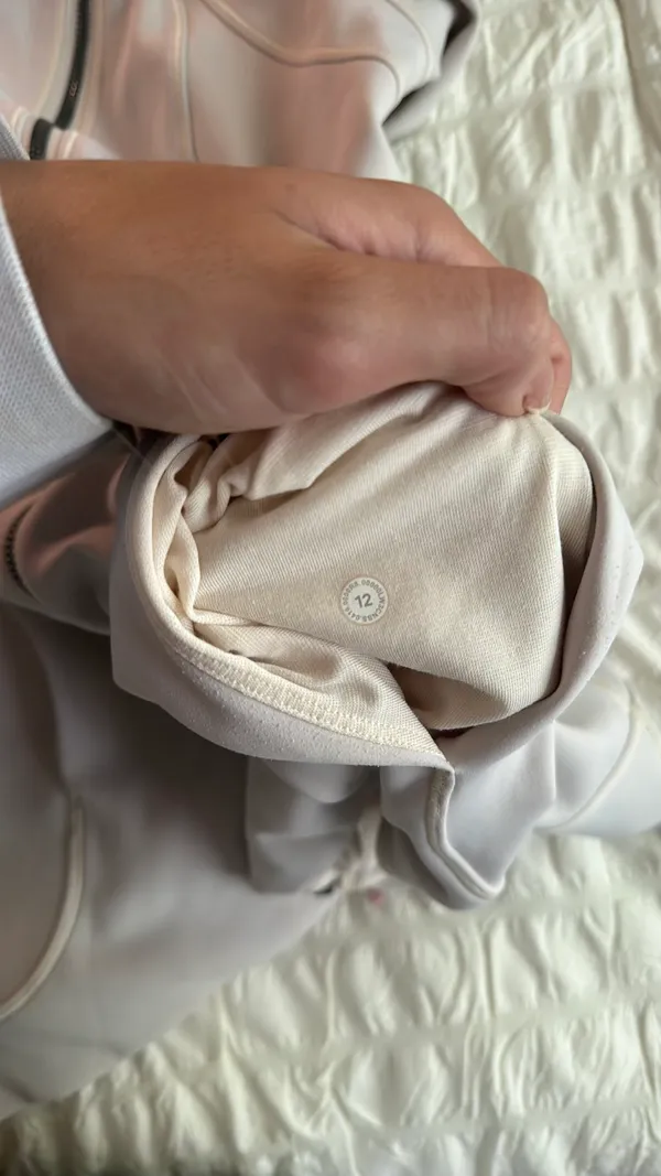 lululemon jacket  - Image 4
