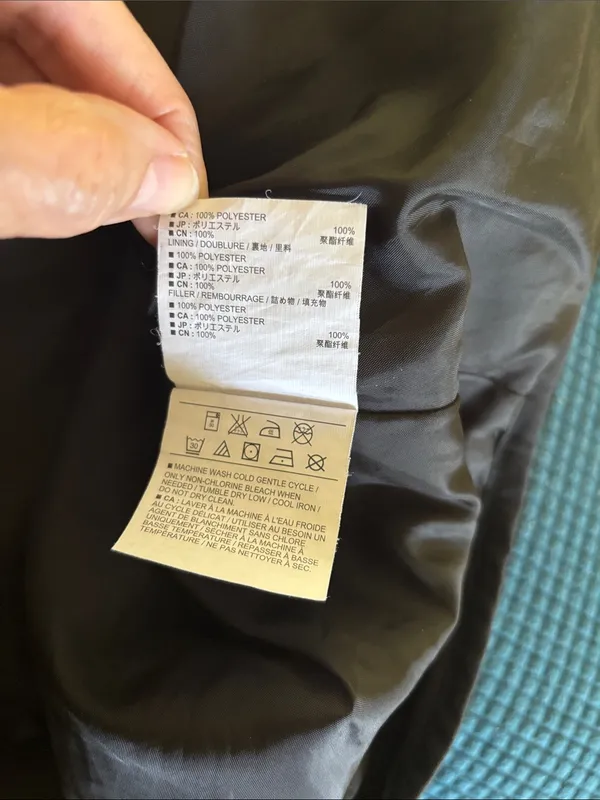 Old Navy Quilted Full Zip Vest Sz XL Black Lightweight Zip Pockets Gold Hardware - Image 5