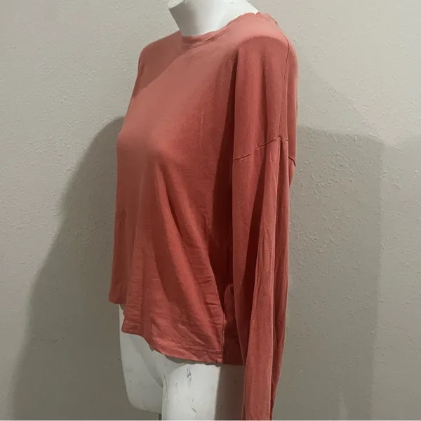 Hollister coral long sleeve top tshirt - Image 3