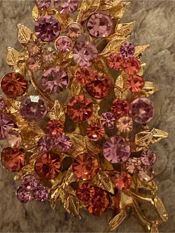 Vintage Pink Purple Rhinestone Spray Brooch Gold Tone Botanical Leaf Pin/Brooch - Image 5